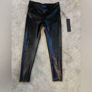 Carbon 38 Liquid Leggings